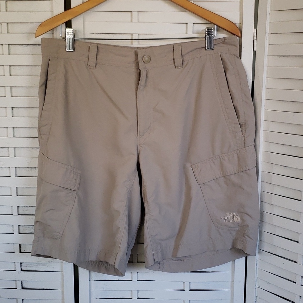 The north face kakhy cargo mens shorts 34